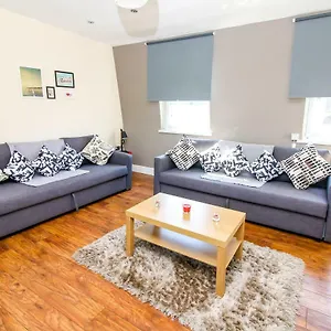 View Flat @ Liverpool St. Apartament Londyn
